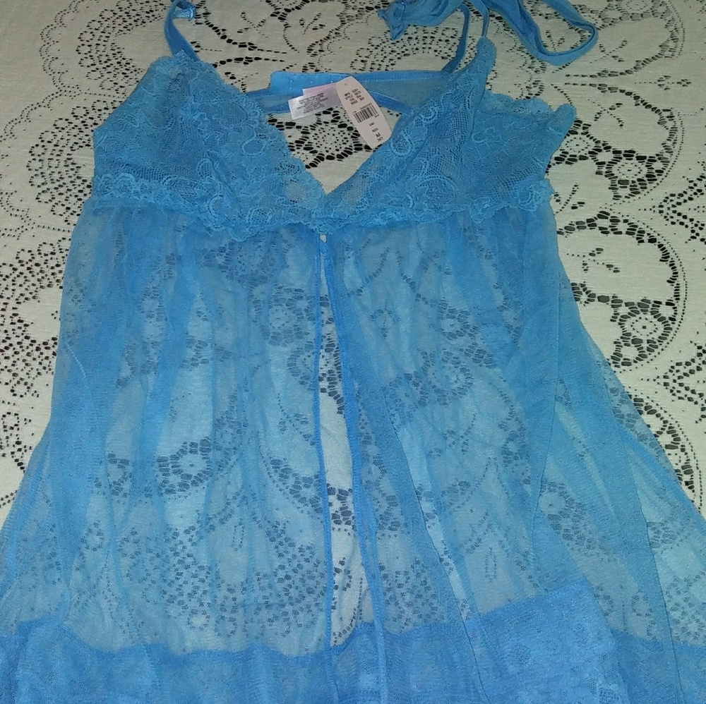 Victoria's secret size Medium lingerie thong set